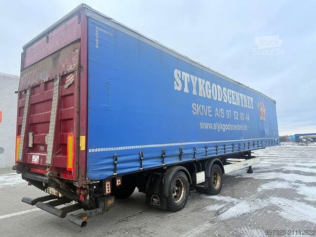 Skjutbara presenningar Krone Curtainsider / Planenauflieger / Gardin