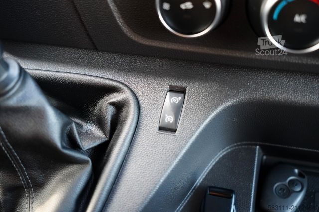 Ψυγειοφόρο βαν RENAULT MASTER / BLASZAK / FURGON / 2023