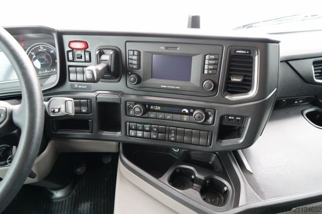 Ciężarówka jumbo SCANIA P 280 / ZESTAW TANDEM / FIRANKA / 120 M3 / WECON