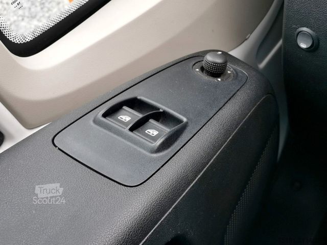 Transportador con plataforma y toldo PEUGEOT Boxer 2.0HDI/120kw PRITSCHE 10PAL/ LUFT/ KLIMA