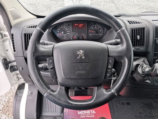 Transportador con plataforma y toldo PEUGEOT Boxer 2.0HDI/120kw PRITSCHE 10PAL/ LUFT/ KLIMA