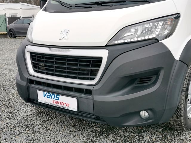 Transportador con plataforma y toldo PEUGEOT Boxer 2.0HDI/120kw PRITSCHE 10PAL/ LUFT/ KLIMA