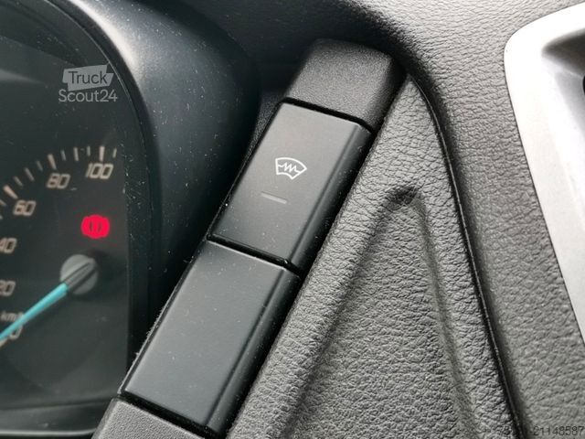 Dodávka s vysokou střechou FORD Transit 2.2TDCI/92kw JUMBO/ KLIMA/ AHK