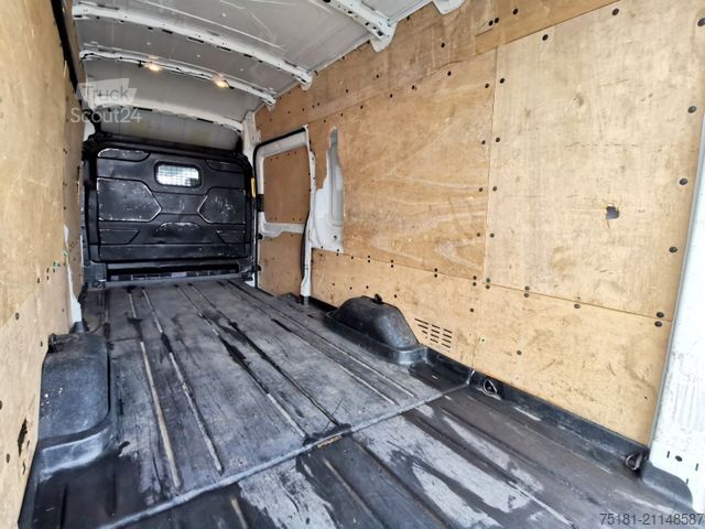 Dodávka s vysokou střechou FORD Transit 2.2TDCI/92kw JUMBO/ KLIMA/ AHK