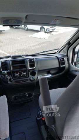 Автодом CARADO pro CV 602 Längsbetten / Rahmenfenster / PRO