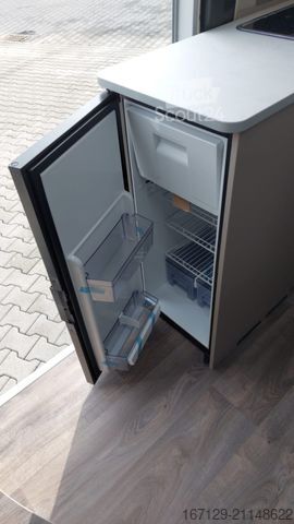 Автодом CARADO pro CV 640 pro / Fahrradträger / Längsbetten