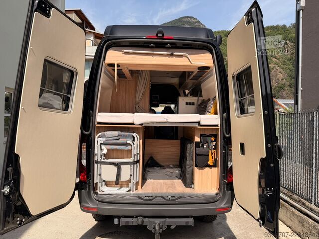 Wohnmobil LKW Hymer Grand Canyon S Crossover Mercedes