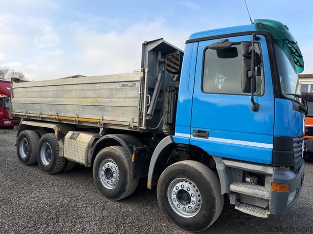 Camion-benne tricar MERCEDES-BENZ Actros 3243  Meiller Kipper  Bordmatic