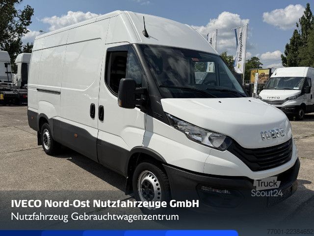 Slēgtais furgons IVECO 35S16V Klima / DAB / PDC