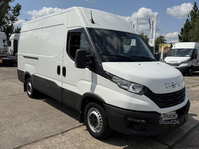 Slēgtais furgons IVECO 35S16V Klima / DAB / PDC