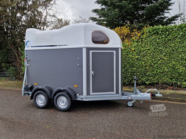 Remorque à chevaux Cheval Liberté Gold First PLY Basis 2000kg für 2 Pferde Modell 23 verfügbar bei trailershop 24 net Neuss am Rhein