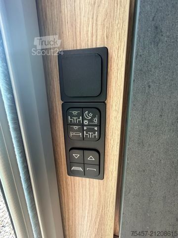 Semi-integrated camper KNAUS Sky TI 650 MEG  Platinum Selection  Dachklima