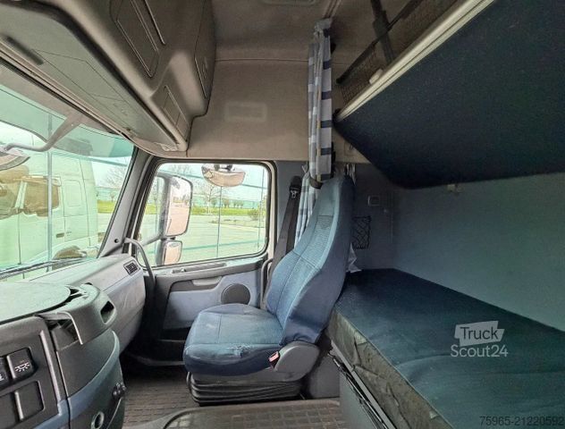 Standard tractor unit VOLVO FH 440 GLOBETROTTER XL 2x TANK DUTCH TRUCK