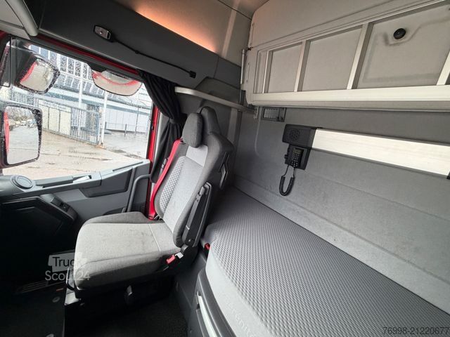 Standard tractor unit RENAULT RENAULT T 480 TC 4x2 SZM