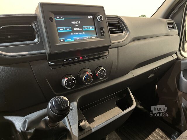 Furgão plataforma cabina dupla Nissan INTERSTAR L3 145 PK / Open Laadbak / Dubbel Cab...