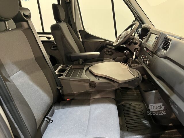Furgão plataforma cabina dupla Nissan INTERSTAR L3 145 PK / Open Laadbak / Dubbel Cab...