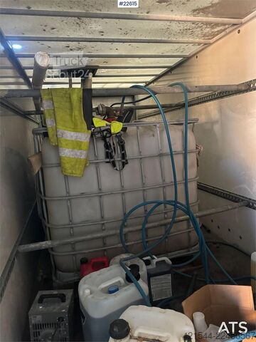 مقطورة خزائن Ifor Williams مع جهاز غسيل عالي الضغط من Nilfisk Ifor Williams cabinet trailer w/ Nilfisk High-pressure washer