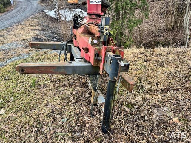 آلة التحميل والتفريغ HMF Hermeler Maschinenbau 1150 crane with grab.
