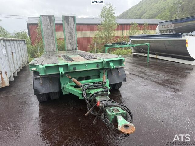 Carregador baixo Istrail 3 akslet machine trailer with hydraulic ramps