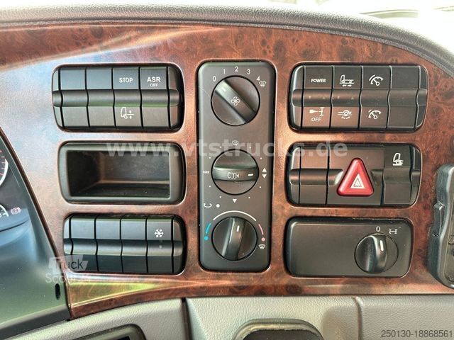Veewagen MERCEDES-BENZ Actros 1841 MP3 1.Stock Köstner Viehaufbau