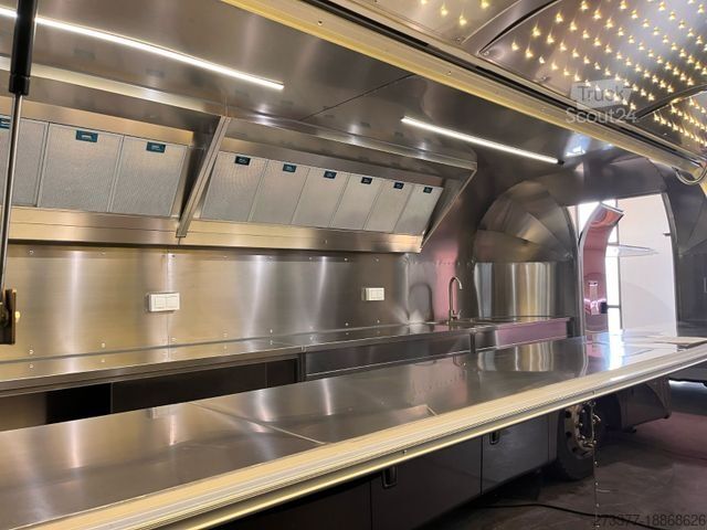 Remorque de vente ESSELMANN Delistar Foodtruck 6000 ähn. Airstream