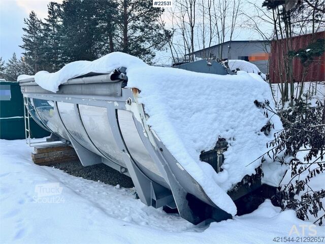 Asfaltbalje m/ hydraulisk kapell  Asfaltbalje m/ hydraulisk kapell