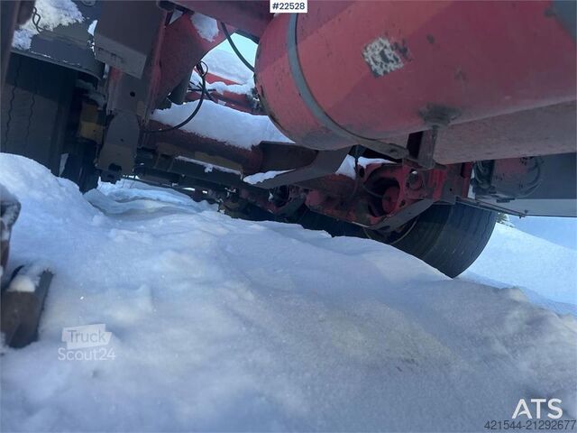 Transporte de contenedores HFR KM 24 3-axle trailer w/ two sets of tires