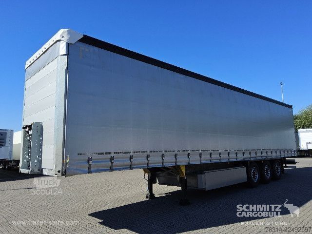 Otvorený náves s plachtou Schmitz Cargobull Curtainsider Standard Getränke
