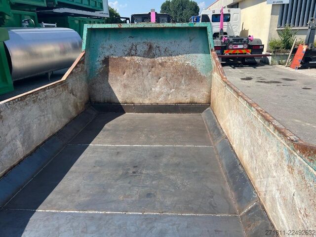 Roll-off konteyneri  CONTAINER SCARRABILE USATO A CIELO APERTO