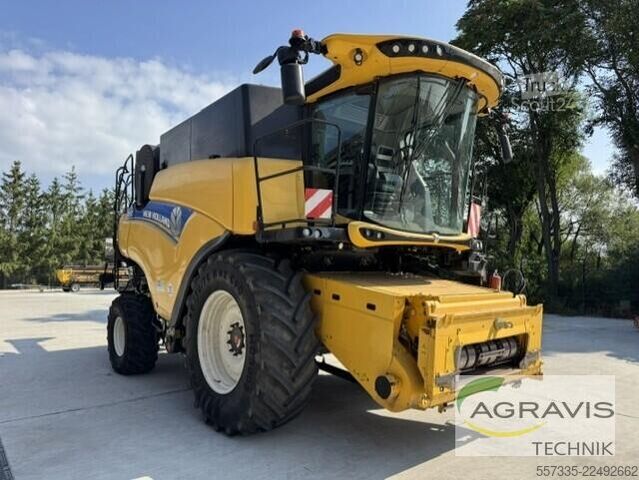 Cosechadora New Holland CR 8.90