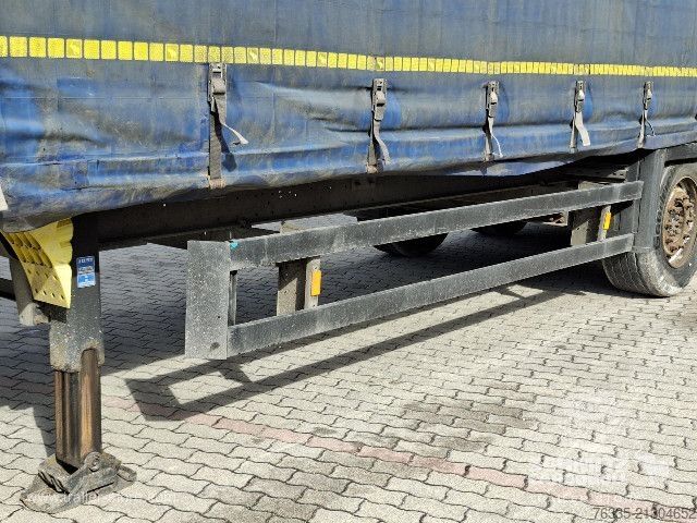 Semiremorcă deschisă cu prelată Schmitz Cargobull Curtainsider Mega