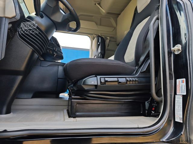 Standard SZM FORD F-MAX LUX LED, Intarder, Standklima, RDKS, Voll