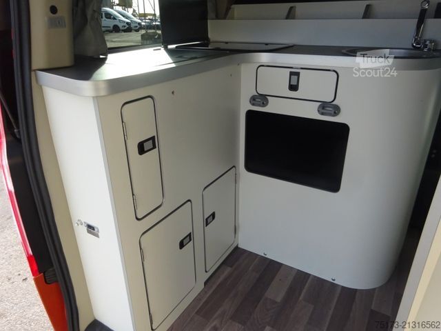 Kamp prikolica/kamper FORD Nugget 185PS Autm. Aufstelldach Navi Markise AHK