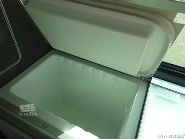 Kombi/kamping vozilo VOLKSWAGEN California T6.1 DSG Ocean ACC Navi Aufstelldach