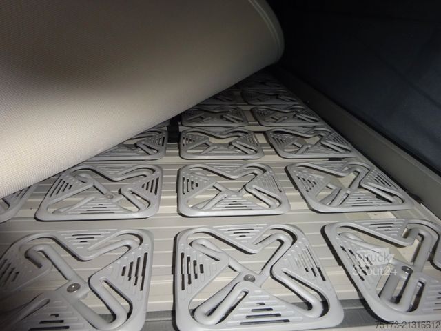 Kombi/kamping vozilo VOLKSWAGEN California T6.1 DSG Ocean ACC Navi Aufstelldach