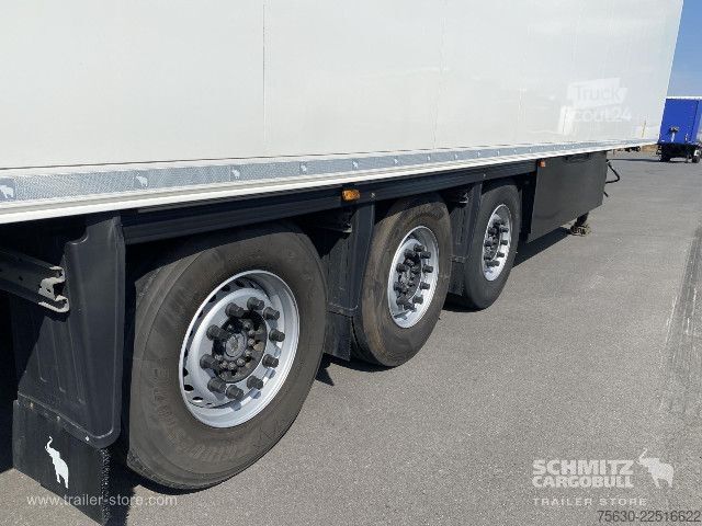 Koeloplegger Schmitz Cargobull Semitrailer Reefer Standard