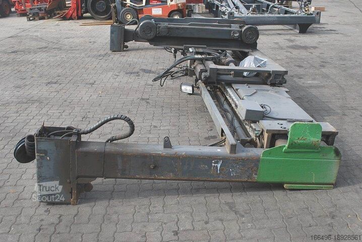 Навантажувально-розвантажувальна машина Kalmar 20-40 feet Sidespreader