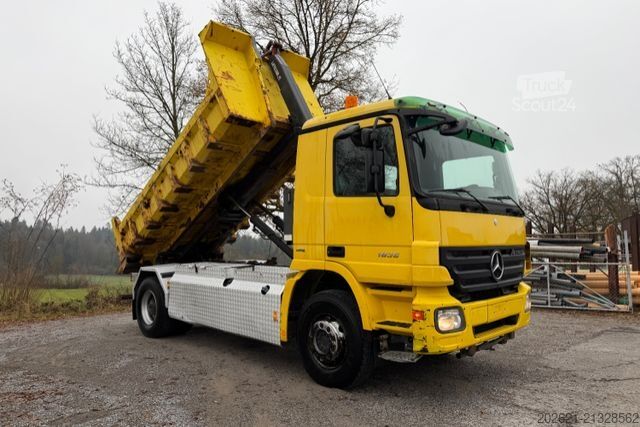 Autocamion cu cârlig pentru containere MERCEDES-BENZ Actros 1836 4x2 Haken Mulde