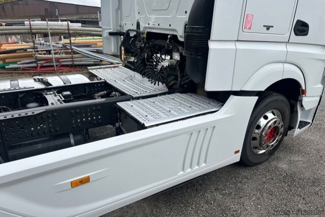 Cap tractor standard MERCEDES-BENZ Actros 1843 4x2 Retarder