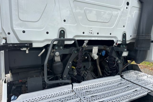 Cap tractor standard MERCEDES-BENZ Actros 1843 4x2 retarder 2Tanks