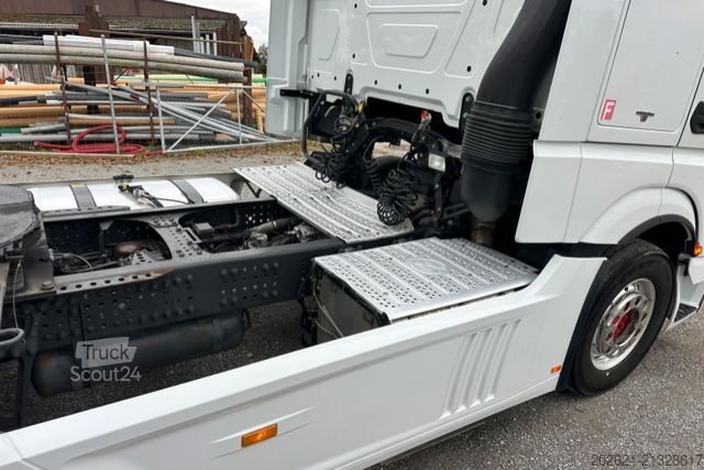 Cap tractor standard MERCEDES-BENZ Actros 1843 4x2 retarder