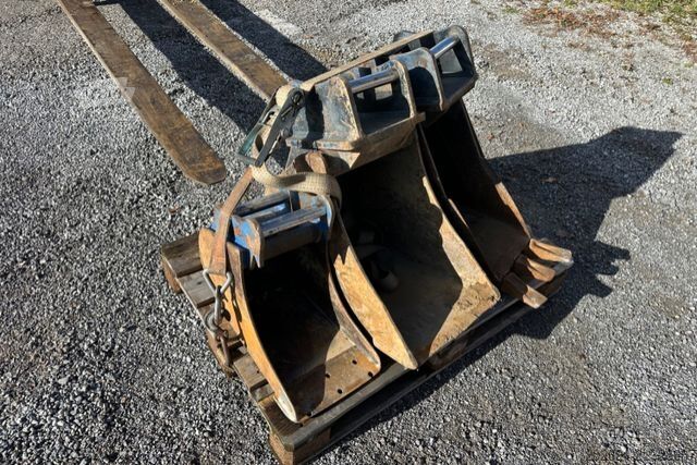 Egyéb NEW HOLLAND E26b 2.7 t 4x Schauffel