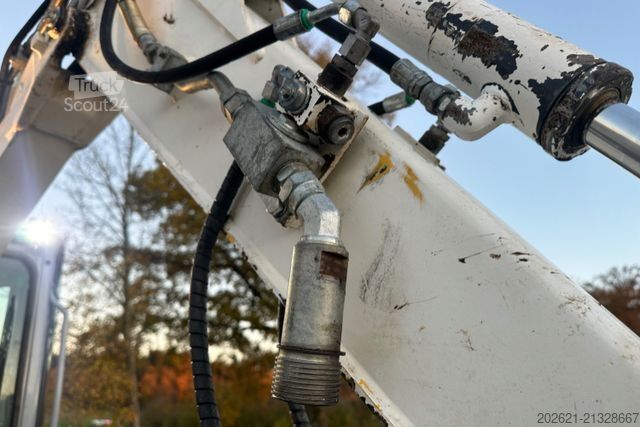 Egyéb NEW HOLLAND E26b 2.7 t 4x Schauffel