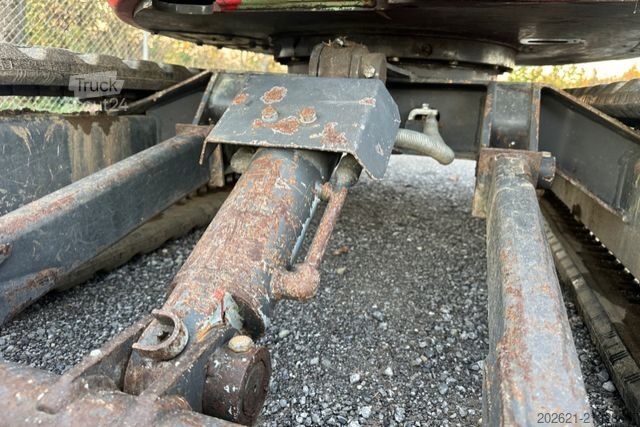 Egyéb NEW HOLLAND E26b 2.7 t 4x Schauffel