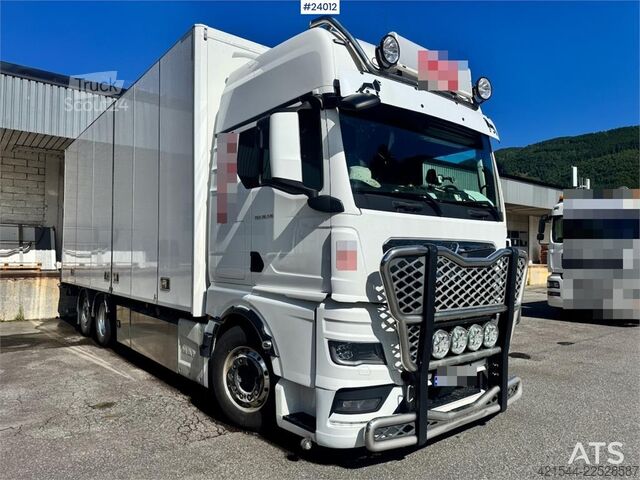 حقيبة سفر MAN TGX 26.510 6x2 Box Truck with Full Side Opening