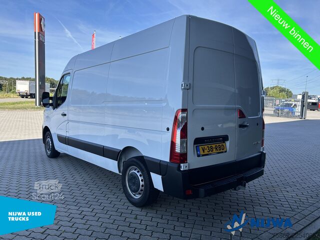 Kombi s vysokou střechou Renault Master T33 135 L2H2 Navigatie + Trekhaak