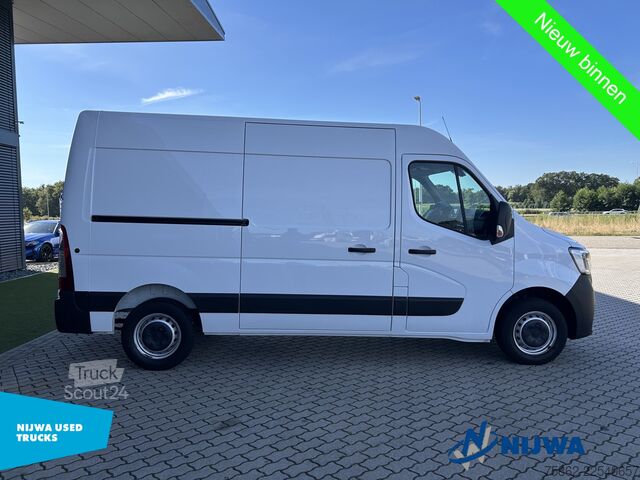 Kombi s vysokou střechou Renault Master T33 135 L2H2 Navigatie + Trekhaak