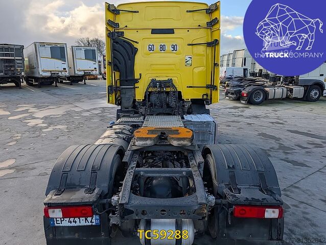 Estándar-SZM Renault T 440