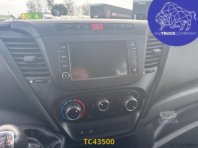 Bestelwagen Iveco Daily 35C15V12 Double cab 7 places