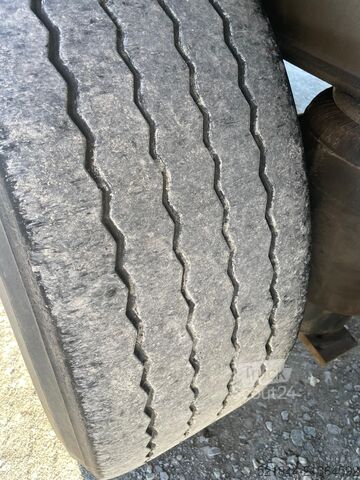 открытый полуприцеп с тентом Schmitz Cargobull SCS 24/L-13.62  Curtainsider Edscha